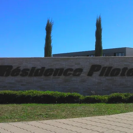 Le Logis Gourmand Ferme Definitivement Pas Reservable Not Bookable Payroux